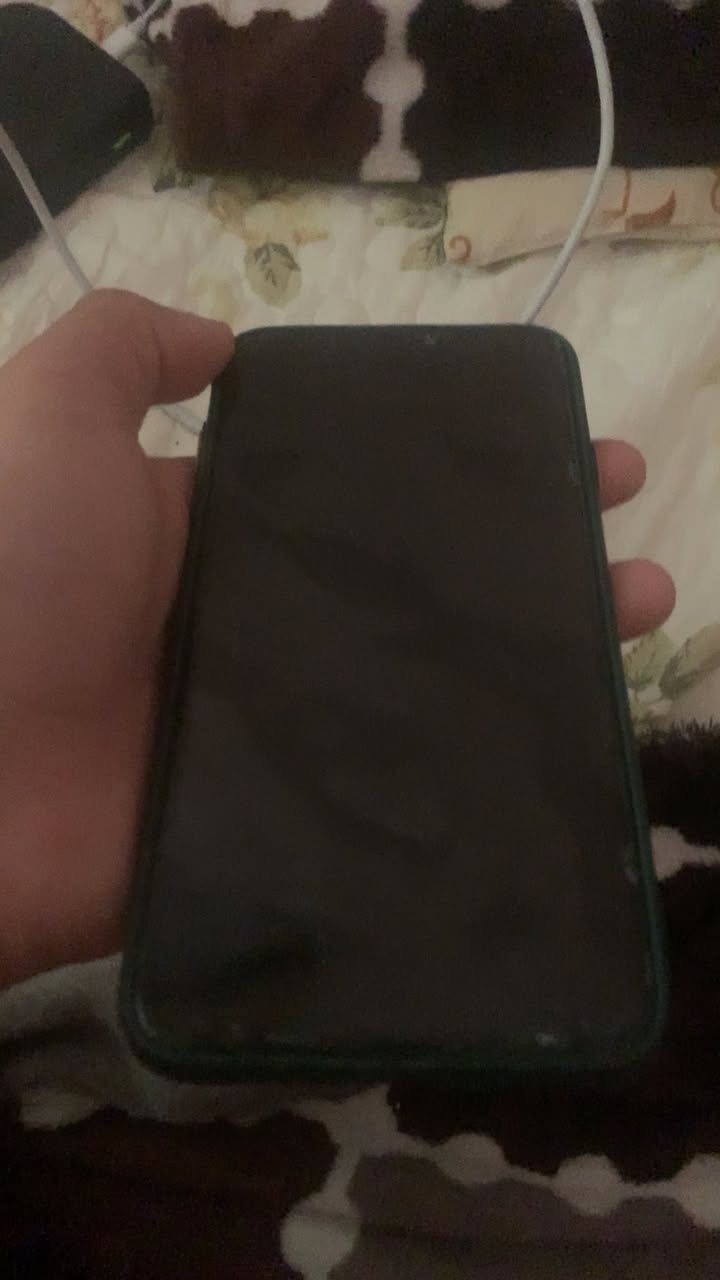 سلام عليكم ايفن اكس ماكس كلشي مابدل فيس ايدي شغال كلشي شغال 275 وبي مجال *********** مكاني تكريت
