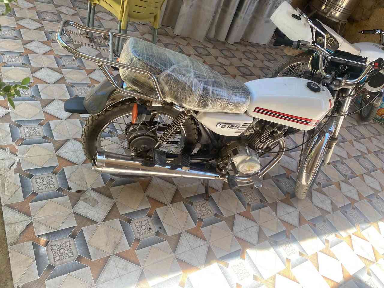 تايكر 19بيه 5اوراق سعر 300وبيه مجال خير من الله شلعه فول لفول مامدح بيه تعال وشوفه بس دراجهً يرادله يعني ترتيبات سبب لبيع اريد اخذ تكتكً رقمي ***********اتصال او واتساب بس اكثر شي متواجد عل واتساب لان اخلي مغلق مرات وحياكم الله
