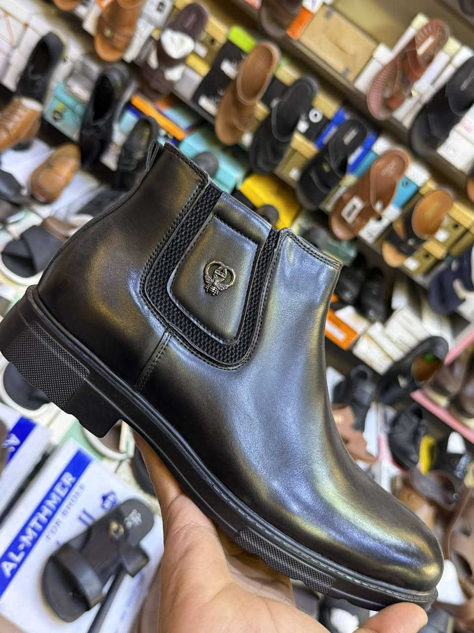 بوت عسكري  و مدني 
للحجز /***********
