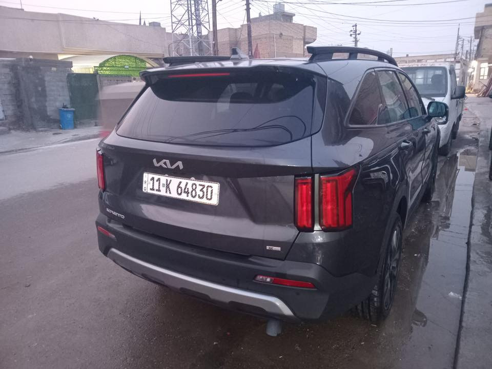 السلام عليكم
سورنتو 2023 وارد أمريكي 
فول مواصفات 
بصمه 
بانوراما
كشنات منفصل VIP 
ماشية 4 الف ميل 
محرك 2500 تيربو 
الحادث تبديل الباب الأمامي والخلفي 
السعر 265 ورقة 
العنوان بغداد العماري 
هاتف 📞 ***********
