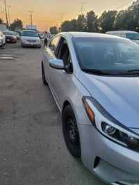 للبيع فقط كيا فورتي 2018 سياره وارد كندي حادث رصعه بالجنطه وما مصلحه  ...