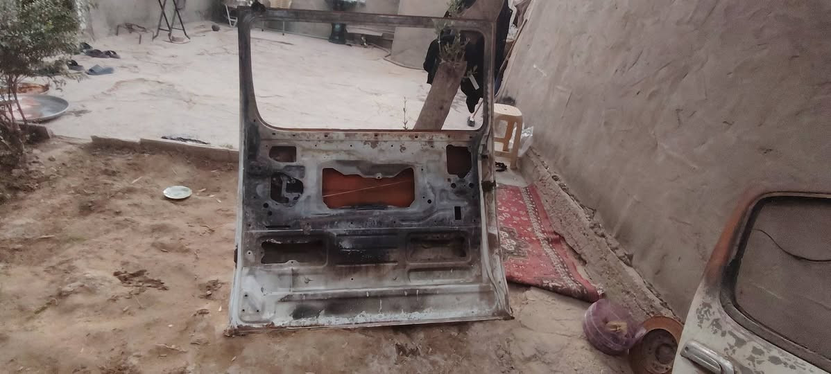 السلام عليكم بيبان جنبي ناصي للبيع كدام عينك السعر ***********
