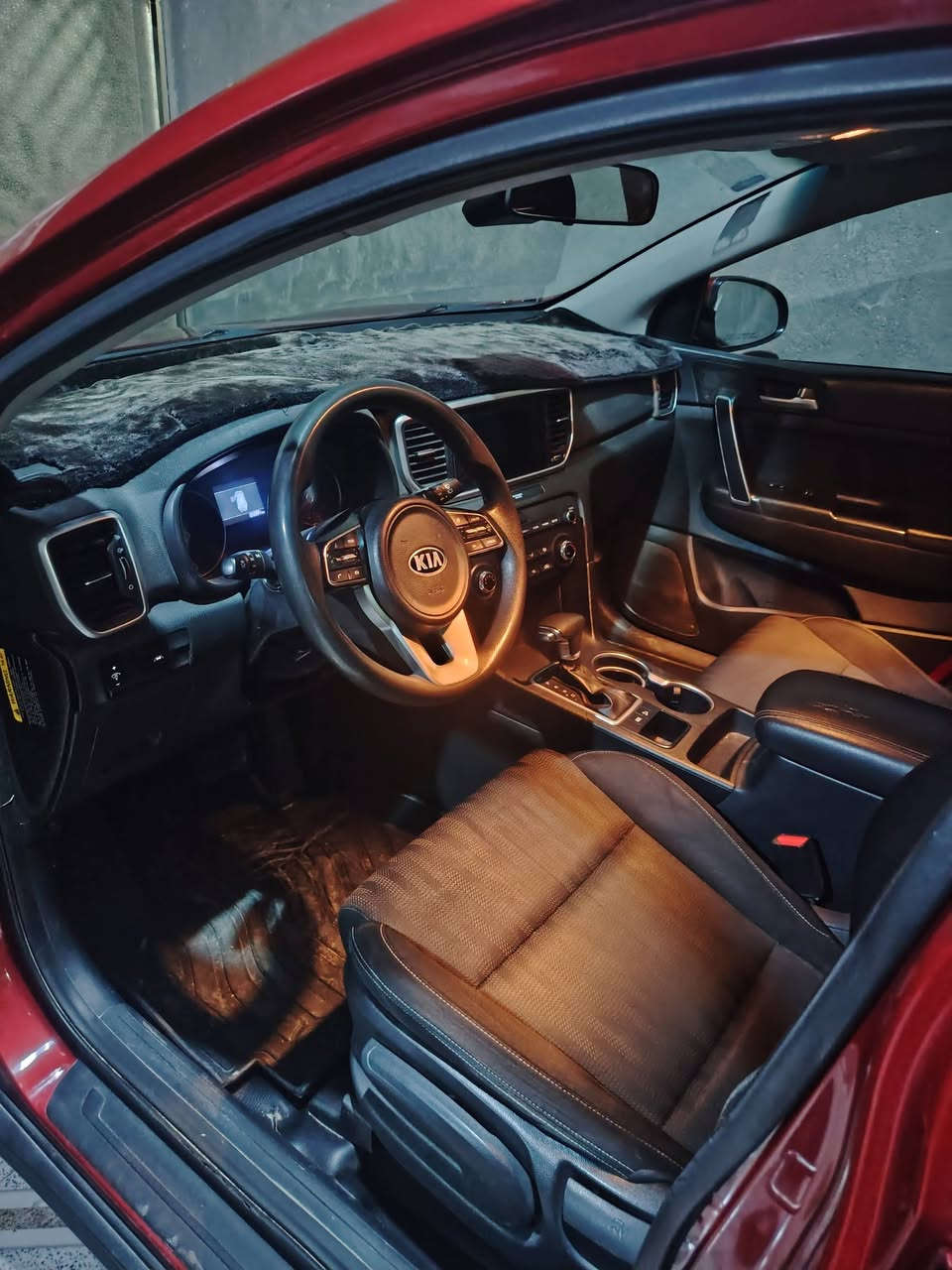 كيا سبورتج 2020 امريكي داخله كلين حادث   دعاميه اماميه وطاك اليرباك بيها سونار وصور الحادث رقم بغداد جديد تحويل ثاني يوم
الجديد هزه جديده 
مواصفاته نص فول  ماشية 152
سويج شخاطه عدد 1
تحكم ستيرن كامل
بلوتوث حاكيه
داخل اسود 
تبريد ثلج قطعتين أمامي 
نضام ترحيب بالدشبول
نضام سبورت رياضي 
نضام ايكو لتقليل صرف الوقود
كروس قفل سرعه
شاشه أعطال
لايت فراشه
حساس  أمامي
كشاف ضباب خلفي
لد أمامي نهاري 
سعر 160$ وبيها مجال 
هذا رقمي ***********
***********
مكاني بغداد اللطيفيه
