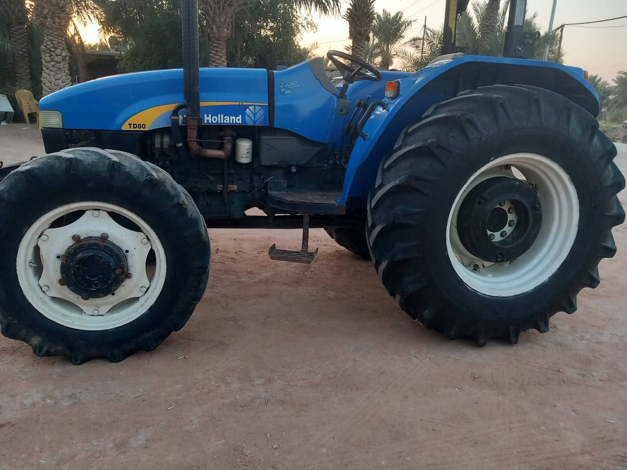 سلام عليكم
مكينه نيوهولند موديل 2016 
مكانها بالنجف بالعباسيه 
***********
