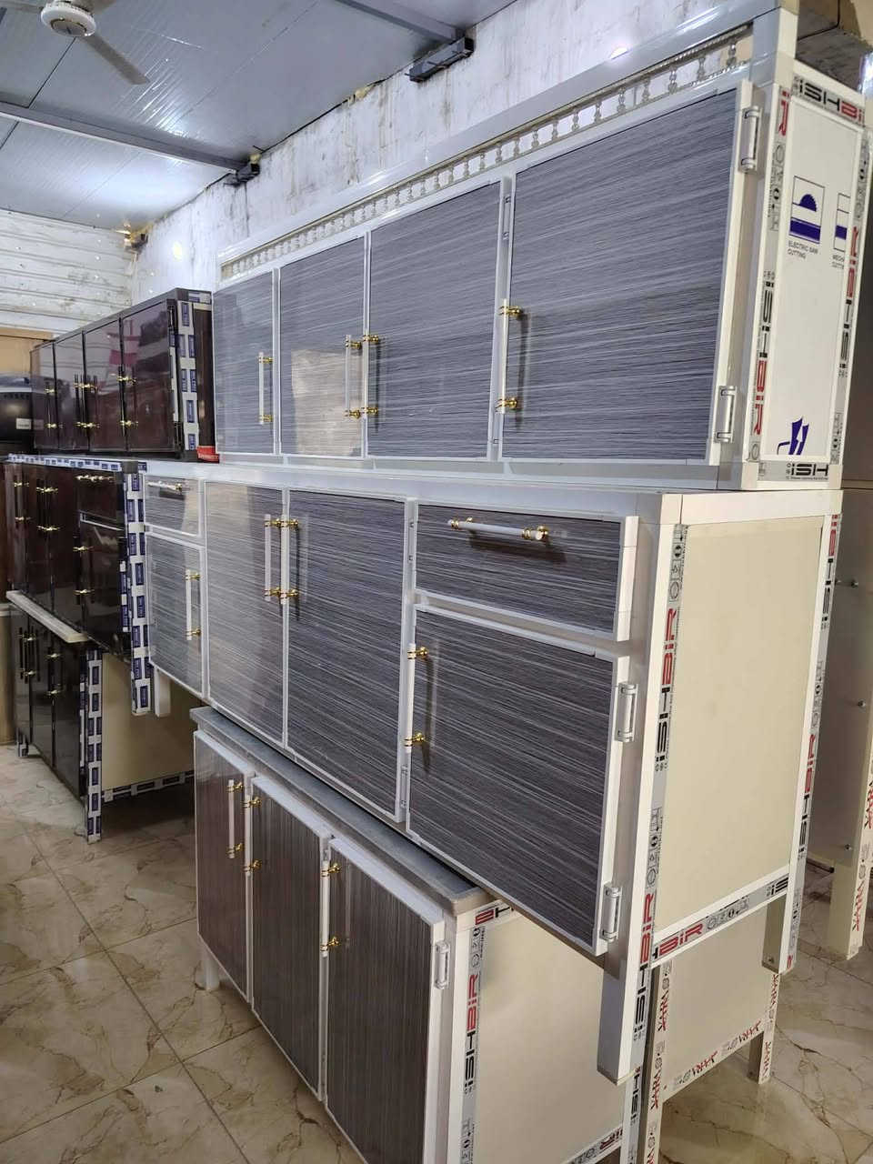 كاونترات شغل فول بنل 
كاونتر متر ونص سنك مرمر ب275 
كاونتر مترين جديد ب375 الف


**إذا كنت صاحب هذا الإعلان وتريد حذفه لأي سبب، رجاءا أرسل رسالة إلى الدعم الفني**