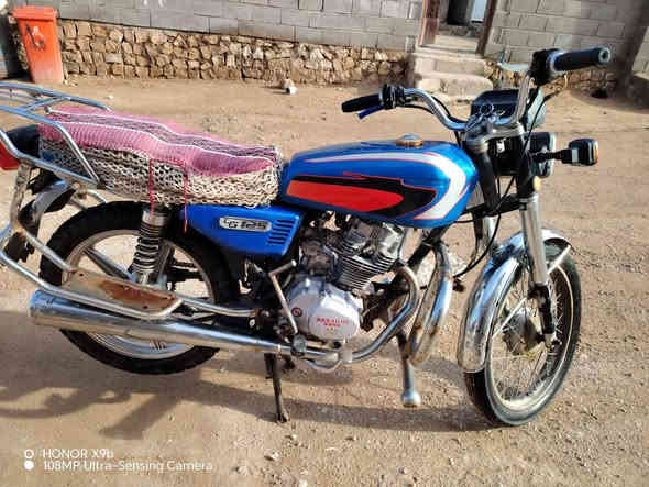 السلام عليكم اخوان بارت للبيع 5 گير محرك نضيف گشر نضيف گدام عينك سلف كهربائيات كامله السعر 325 المكان القائم حصيبه 
للتواصل ***********
