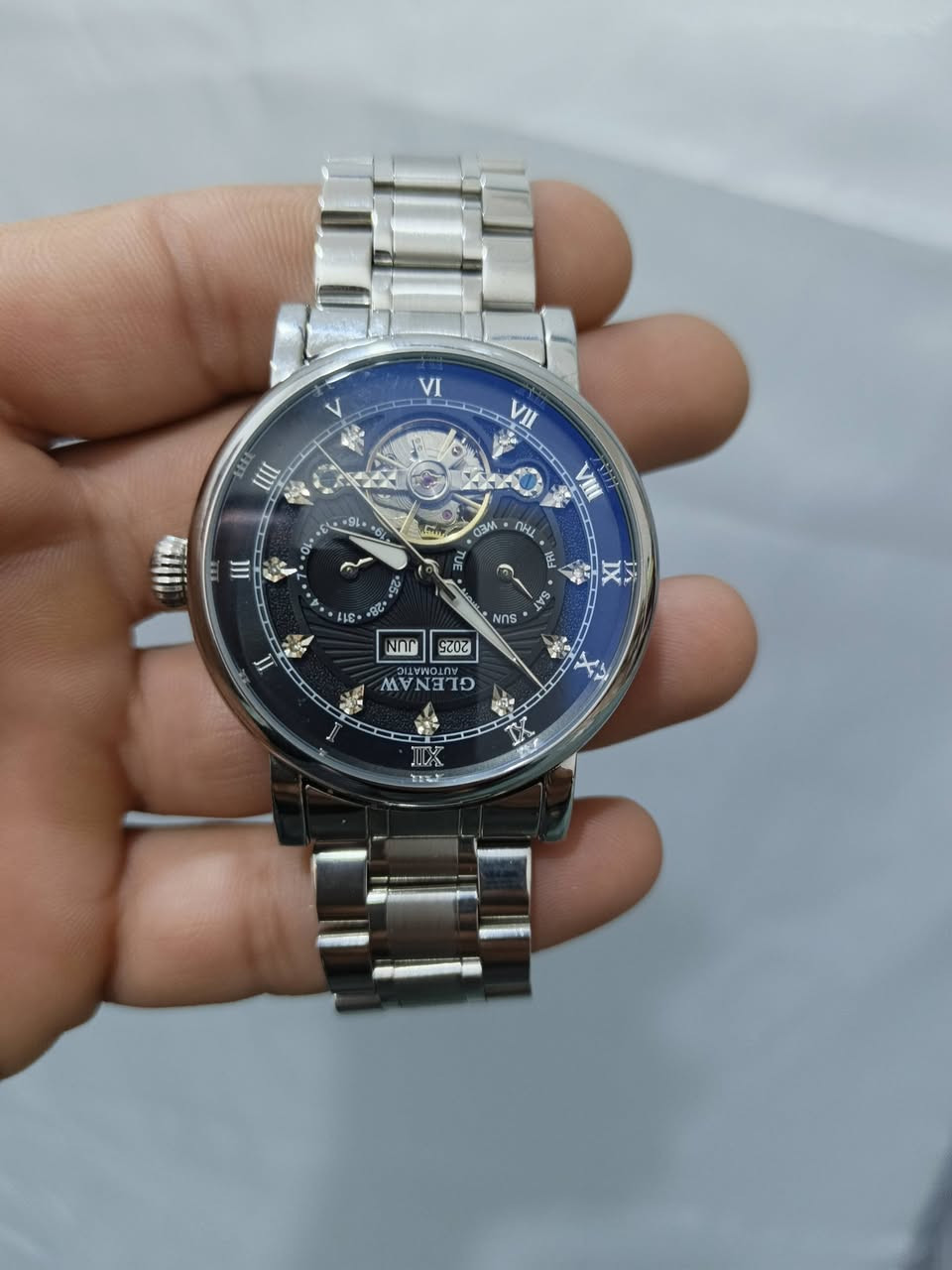 كلمن وسعره مكتوب عليه ***********
