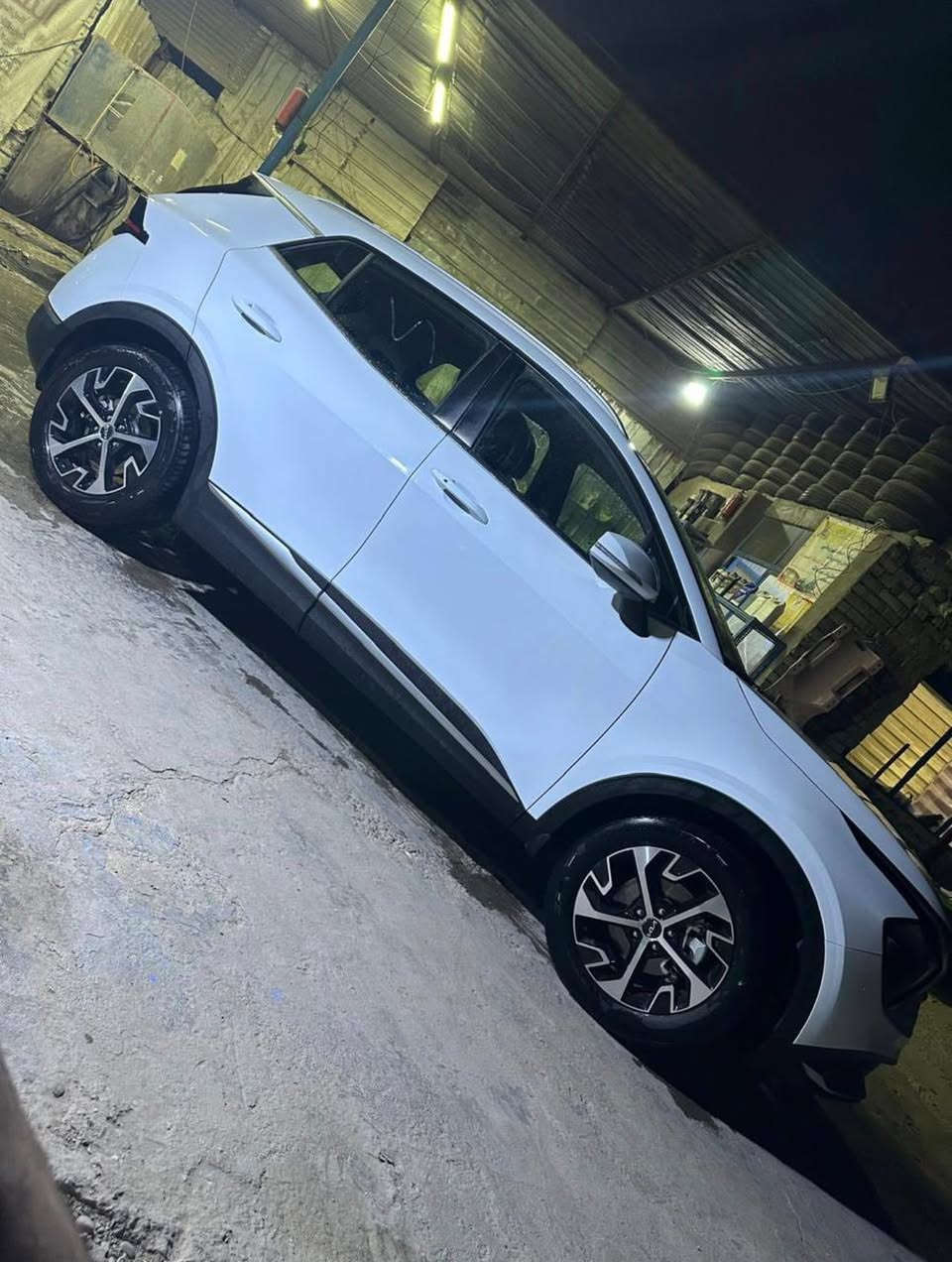 السلام عليكم كيا سبورتج موديل 2023
وكالة نم رقم شمالي 
اتريد وكاله اتريد تحويل 
ماشيه 44الف 
بصمه تشغيل عن بعد 
حساس خلفي 
كامره
شاشه كبيره 
لفكيشن 
قطعتين تبريد 
رادارات جوانب 
شفتات ستيرن 
تحكمات ستيرن 
السياره مكفوله كفاله عامه من الصبغ والبارد والتبديل 
مكان السياره بغداد حي الجهاد قرب مطار بغداد 
السعر 215 الف دولار ونص وبيه مجال بسيط حك الجيه  
***********
