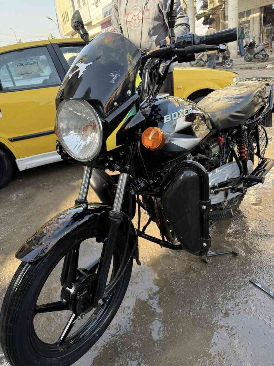 السلام عليكم دراجه بوكسر كلاسك موديل ٢٠٢٠ نازله ٢٠٢٣ داجه تجفيت شركه ماشيه ٥٠ الف بوكسر مال جنايه خير من الله وعليها شفت الخير مرقمه لوحتين نكليزي ب اسمي تحويل ثاني يوم رقمها كربلاء  دراجه بيها نواقص بسيطه لانو جنت اشتغل بيها ع باب الله وخير من الله وكرفتها خير  تجي تفحص وتشوف بعينك رايدها ب مليونين سبب البيع حاله صحيه ومستعجل ع بيعتها بيها مجال قبل لا تكسر بحلال العالم شوف خواتها بيش وحياكم الله مكاني بغداد النهضه ***********
