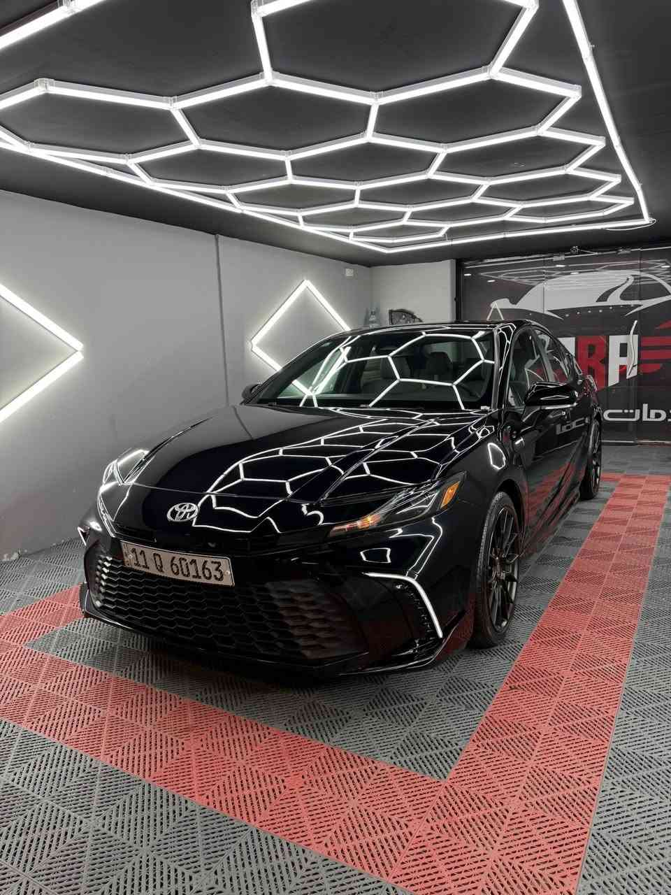 !! Toyota Camry SE Hybrid 2025 !!
👌 مواصفات رياضة 👌

* ( رقم بغداد )
     
* المسافة المقطوعة : 10 الف كيلو متر
* سعة المحرك  2.5  هجين
* مقود تدفئه 
* مقود شفتات رياضة 
* دوسات بانزين بريك رياضة
*  تبريد شاشة كبيرة ديجتال 
* الدشبول شاشة كبيرة ديجتال 
* رادار أمامي 
* حساسات أمامية
* حساسات خلفية
* لايت زينون عالي/ناصي
* سلايد  فتحه سقف وضعيتين 
* مفتاح التشغيل بصمة
* تشغيل عن بعد
* شاشتين دجيتال كبيرة 
*  كاميرا دوارة
* الانارة الداخلية LED
* المقاعد جلد
* حركة المقاعد الأمامية كهرباء مع تدفئة
* الجامة الأمامية والخلفية هيترات ضد الضباب 
* مثبت السرعة
* وضعيات القاده 4 نورمال وقتصادي وسبورت و EV مود
* غيار السرعة / الگير(Traptronic units)
* حساسات ضغط اطارات
* قطعتين تبريد
* هاند بريك كهرباء
* ABS
* Auto Hold
* Auto Stop 
* تحديد المسار (Lane Assist )
* نظام مانع الانزلاق ( Traction Control )
* Bluetooth / USB 
* Wireless  شاحن هاتف

سيارة وارد امريكا حادث بسيط بدون دواخل وشواصي جاملغ فقط pdr بسيط بلقماره 

السعر 22500 وبيه مجال 

 اتصل ودلل 
***********
