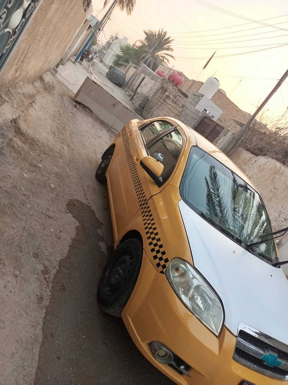 الاسلام عليكم ورحمه الله سياره افيو موديل 2009 للبيع السياره ما ناقصه اي شي فول السياره وارد امريكي ضربته جنطه فقط السياره رقمه انكليزي كامله عله اخر حبايه السياره معروضه للبيع والسعر 50 وبيه مجال للطيبين  رقم الهاتف *********** الاستفسار خاص اي شي
