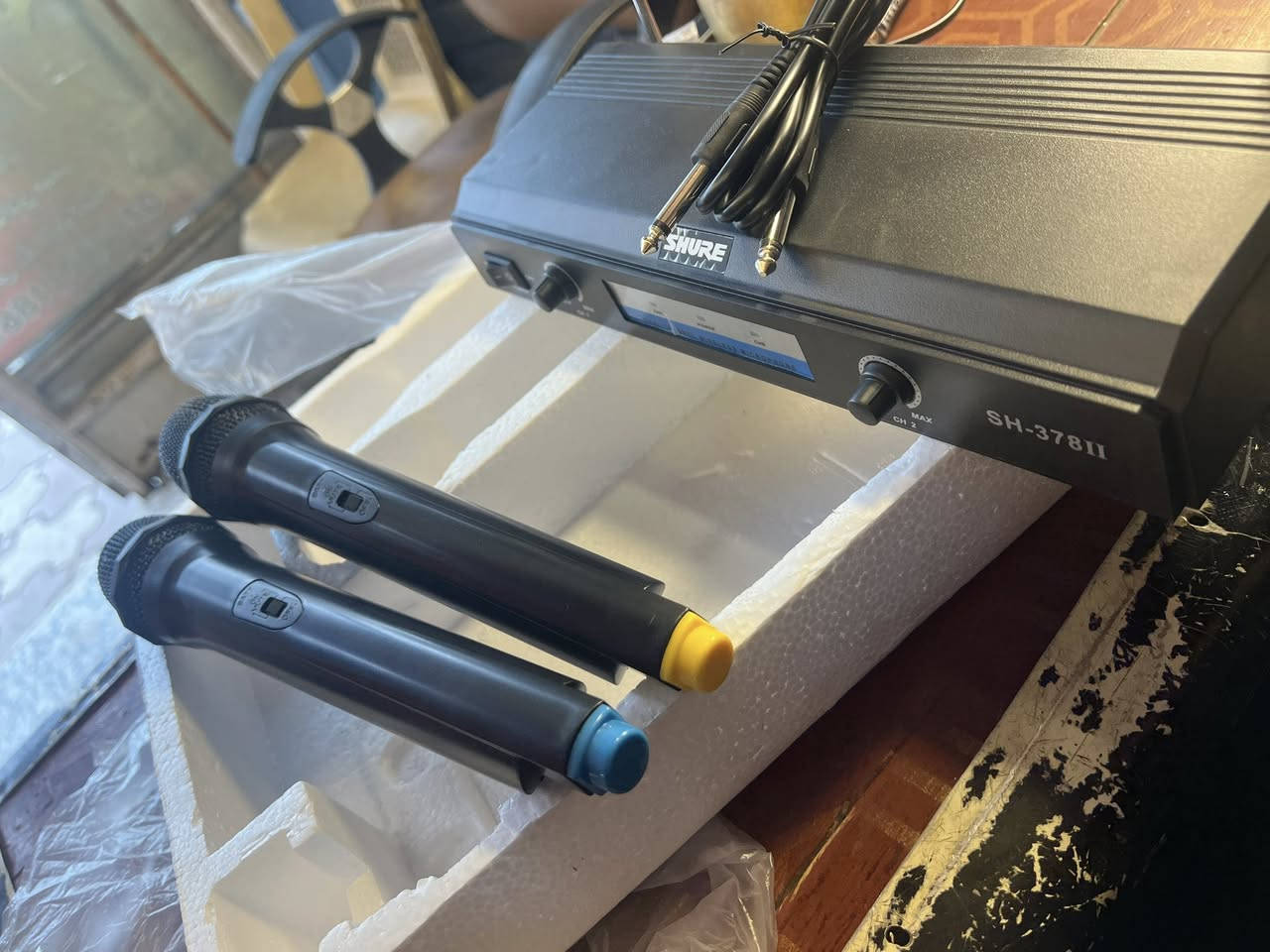 حلة باب الحسين
مايك من نوع شور كوبي نفس الاصلي صوت جميل وواضح مع الرسيفر كل هذة بسعر ٣٠ الف بس يوجد توصيل لكافة انحاء العراق رقمي ***********
