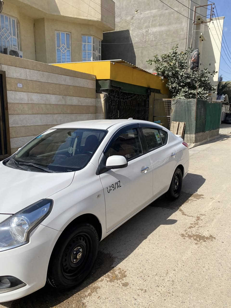 نيسان صني هندي ام البليتة الزركة
المديل 2024 رقم بغداد بسم شركة دفع مباشر تريد وكالة 
السيارة مكفولة كفالة عامه كير محرك 
نظيفة بمعنى الكلام 
السعر 125 وبيها مجال 
العنوان البصرة 
الاستفسار الاتصال ع الرقم .. ***********
