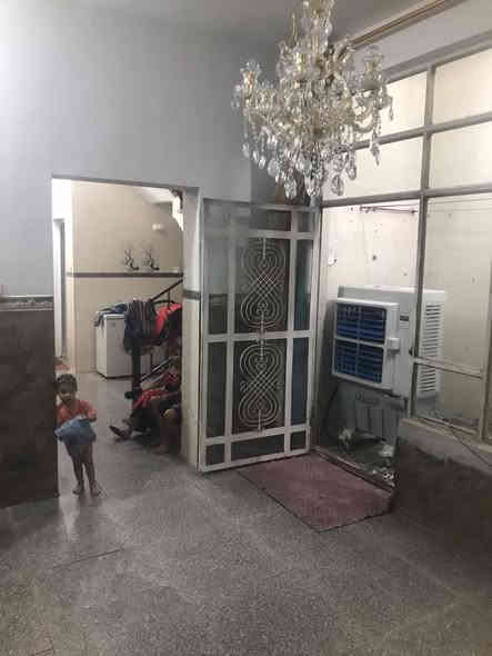 دار للبيع طابو صرف المساحه ١٥٠ بغداد جسر ديالى حي الحكيم طابقين بناء جديد ٣غرف نوم صالتين حمامات مطبخ ستقبال كامل الخدمات مي كهرباء مجاري تبليط ***********
