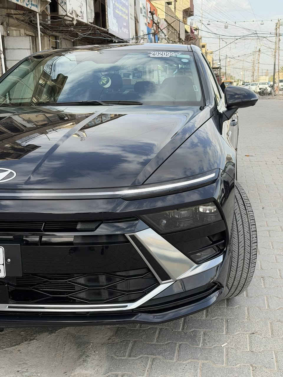 السلام عليكم 
سوناتا 2025 حادثها موضح بالصور بدون ايرباك بعدها ممرقمه 
مواصفاتها نص فول مكينة 2500 تنفس طبيعي
رادارات امامي و جانبي
تحديد مسار
نقاط عمياء
تشغيل عن بعد
شاشة كار بلي
كشن كهرباء
تدفئه بالمقاعد الامامية
و بعد هواي بيها مواصفات السعد 190$ وبيها مجال للأستفسار ***********
