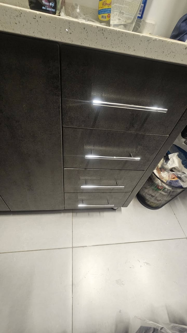 كاونتر تركي   تفصال  سنك حجر مرمر 
متر ونص قياس 
استخدام  شهر واحد 
سعر 575 الف وبي مجال شي. قليل


**إذا كنت صاحب هذا الإعلان وتريد حذفه لأي سبب، رجاءا أرسل رسالة إلى الدعم الفني**