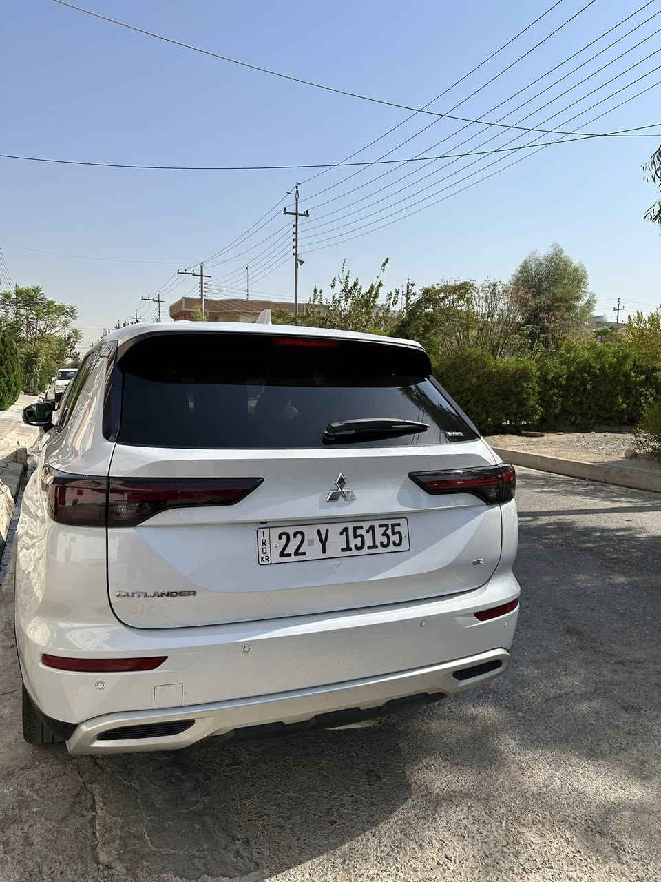 Outlander مستەربۆشی ئاوتلاندر 2024  SEرەنگی سپی
رەقم بەناوی خۆمە 
سەیارەکە پێشو پشتی کەپس
تەنها 45000kmرۆشتوە زۆر زۆر خاوێنە
مواسەفاتەکانی
 فول مەواسەفاتە بەصمە  شەغال ۷ کورسی 
360پلە کامیرە  دەبل ئەکسل 4×4  لاید دبل عدەسە  
-لایت لید - راداری پێشەوە  -راداری پشتەوە
 -راداری خەتی جادەی  - راداری سوکان -
تعدید سورعە - کوشین جلد
و شامۆ تبرید لمس - ویل کرۆم 
شەش سەماعە - شاشە-گەورە 
دوگمەی سپۆرت - تراکشن 
‎7مۆدی لیخورین 
‎سندوق شەفت 
‎ئۆتۆ ستۆپ 
‎مەکینە 2.5چوار پستۆن   
‎زۆر مواسەفاتی تر فول فولە 
تەنها  بە پیدی ئار چاکراوە یەک دوو شوێنی   یەک پارچەی نە گۆراوە
***********
