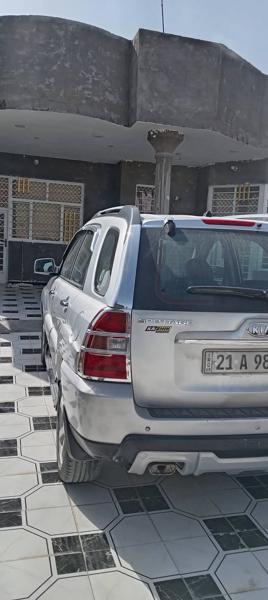 سلام عليكم من رخصه الادمن
سبورتج 2009 مابيه اي نقص

تبريد تدفئه فول✅

تحكمات ✅

كهربائيات فول ✅

محرك دوش ✅

دواخل بلادي ✅

مسجل بلادي ✅

رقم شمالي ✅

نضافه فول ✅

السعر 120$ وبيه مجال 

تحويل ثاني يوم العنوان ديالى المقدادية

 الهاتف /***********
