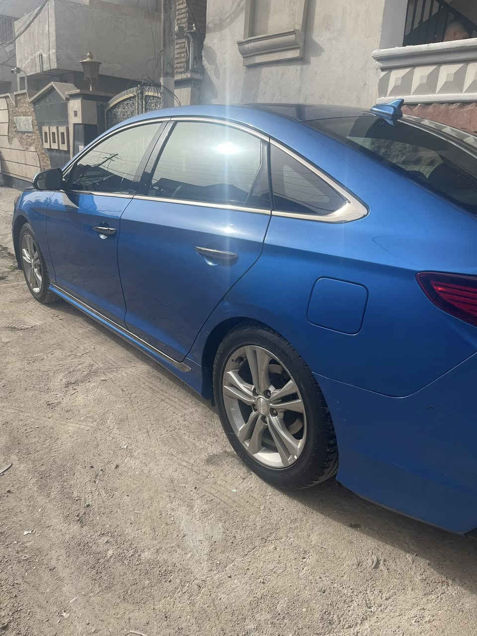 سلام عليكم
سوناتا امريكي للبيع 
موديل 2018
محرك 2400 gdi ستندر مكفول
فتحة كشنات جلد 
تدفئه كشنات دبل كزوز 
رادرات جانبيه بصمة  مواصفات سبورت
حادث بنيد فقط بارد بدون صبغ
و جاملغ الايمن بارد فقط 
سياره مكفولة من صبغ سونار وين متريد اخذها فقط الدعاميات مصبوغه
ماشية 81 ميل 
السعر135$  و بيها مجال 
مكانها بغداد 
الاتصال ***********
