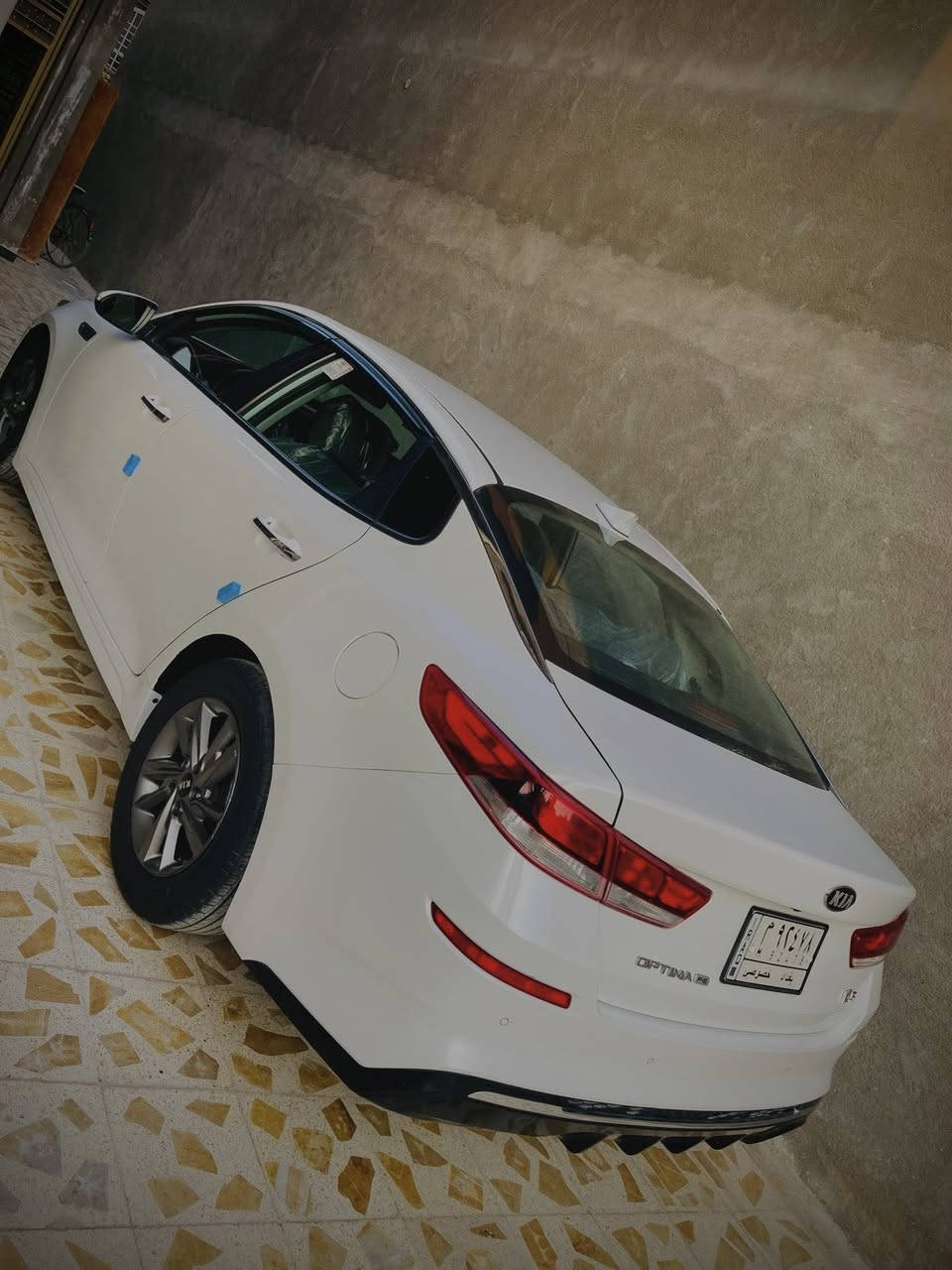 السلام عليكم 
كيا اوبتما 2020 امريكي ماشيه 80 الف 
سيارة جاهزة من كلشي تبريد ، حداديه ، تخم تاير 
صور الحادث موجوده بالمنشور مع فيديو 
رقم بغداد بأسمي مكاني ذي قار . الغراف 
السعر 150
***********
