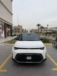 سلام عليكم للبيع كيا صول موديل 2025  حجم المحرك 2000 دوش ماشيه  2 الف ...