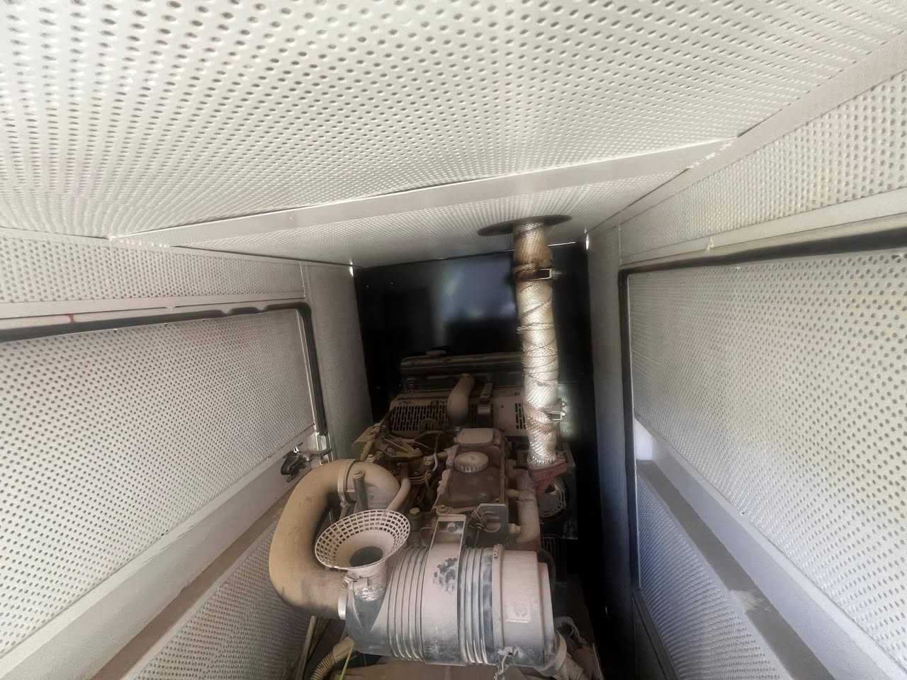 مولد بيركنز30KV للبيع السعر 45 ورقة وبيها مجال المكان الشعب ‏‪0770 251 1612‬‏
