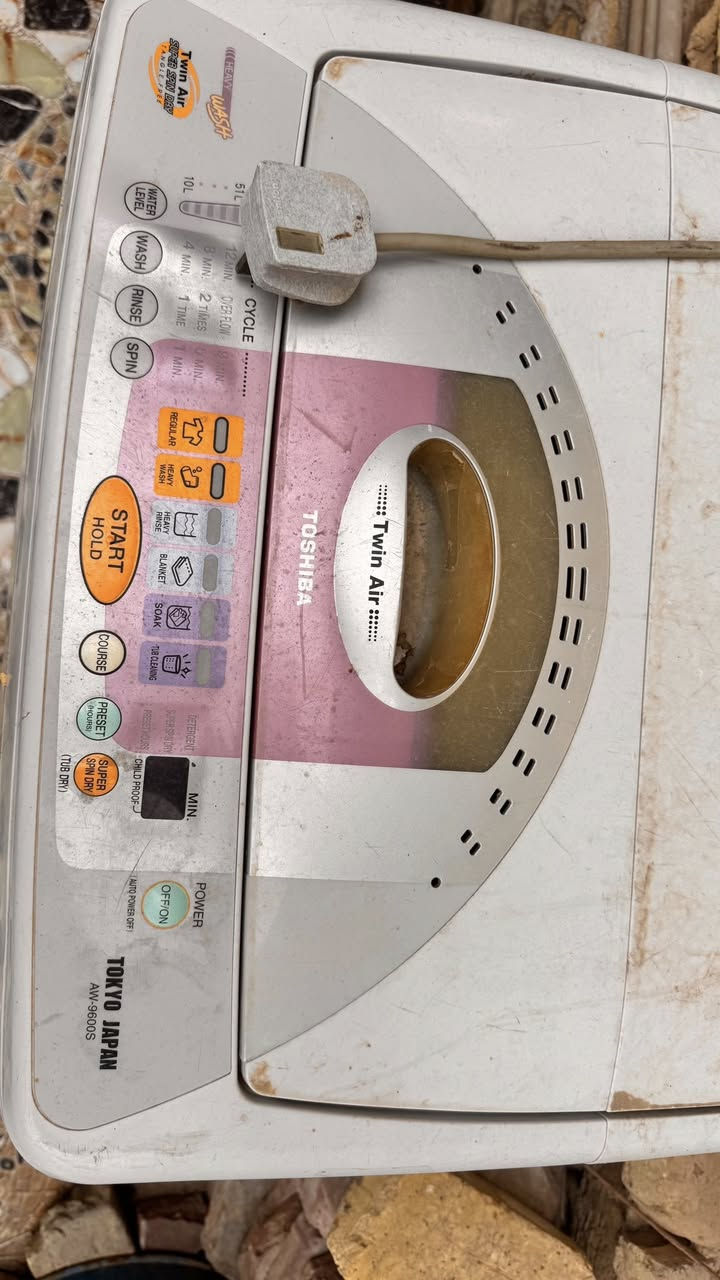 غسالة توشيبا للبيع اثناء التجفيف تسرب ماي فقط سعر 95                              ***********
