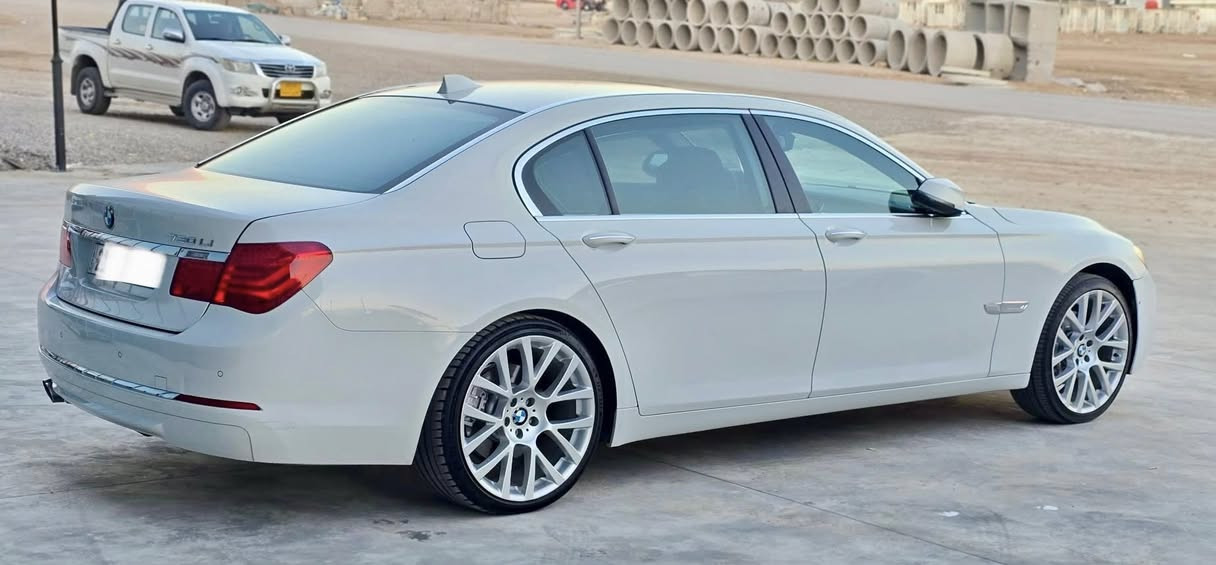 بۆفرۆشتن. 🤍🇩🇪 .للبیع

‏Bmw 730li 2014 
خليجي وكاله عروش

 بي بوياخ بدون صبوغ 
قباط مواصفاط 
الف دينار ماكو نقص 

رقم سليماني بيسمي 
مكان سلیمانیە 

سعر /في التعليق يتم الرد فورا على المسنجر ✍🏻

نرخ/ لە کۆمێنت بنوسە یەکسەر وەڵام دەدەیتەوە 📮

رقم تلفون: ☎️

***********
***********
