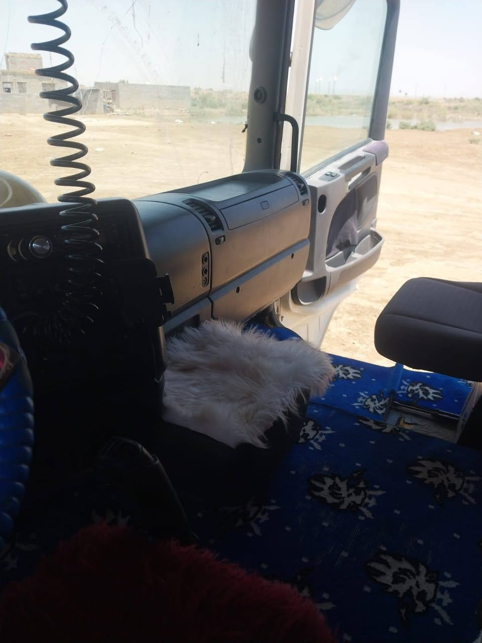 سلام عليكم سياره البيع سكانيا موديل 2007رساس وعربانه سياره مكفوله كفاله عامه سياره حلوه مالت جناي مكان سياره العماره وهاذ رقمي ***********
