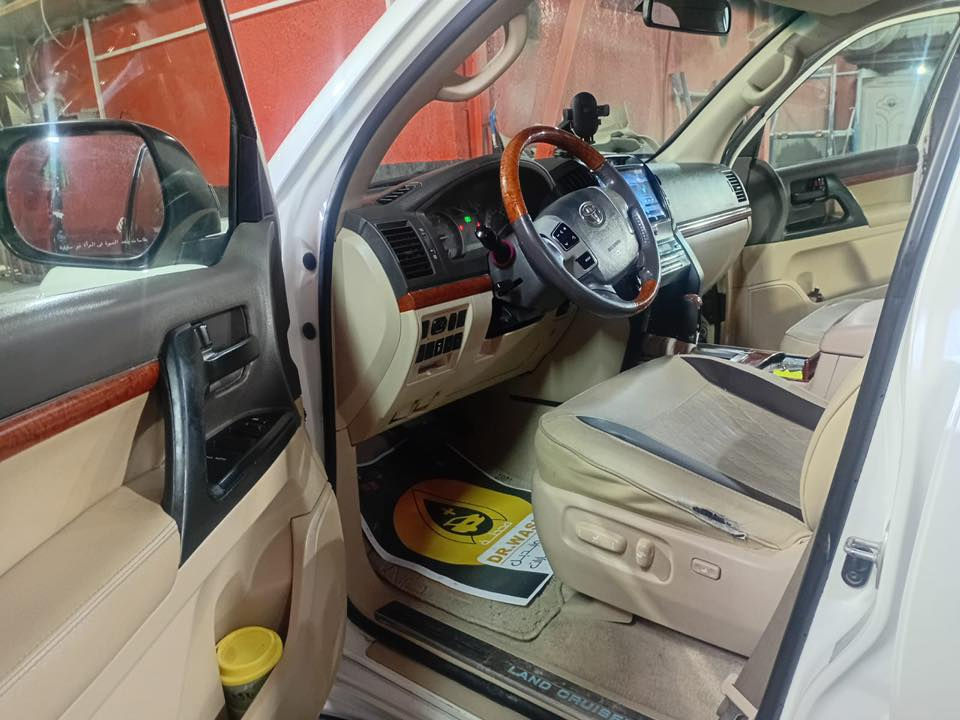 للبيع لاندكروزر GXR 2013 فطيم خليجي ساز
سيارة استخدام شخصي، نظيفة جداً وترايها يخبل وجاهزة للفحص

🚗 6 سلندر بنزين – رقم بغداد (مشروع وطني)
📍 ممشى 163,000 كم حقيقي.

المواصفات الكاملة:
✔️ فتحة سقف
✔️ فوزويل
✔️ أبواب بصمة
✔️ مقاعد جلد
✔️ كرسي سائق كهرباء
✔️ إشارات بالمراي
✔️ جام أوتو
✔️ ليتات زينون
✔️ تبريد ثلاث مناطق
✔️ ثلاجة
✔️ تحكم ستيرن
✔️ تايرات جدد

🟢 السيارة نظيفة كلش ومناقصها شي
🔹 بيها جاملغ الأيمن وبنيد فقط (شي بسيط)

💰 طريقة البيع:
السيارة ماخوذة أقساط من معرض بالبياع
واصل شدتين ونص
الباقي شده ونص
اللي يريد يشتريها يكمل الباقي أقساط 500$ بالشهر

💵 السعر نقداً: 35,000 دولار

السيارة جاهزة للفحص بأي مكان 👌
مكانها حي الجهاد 
📞 للاستفسار: ***********
