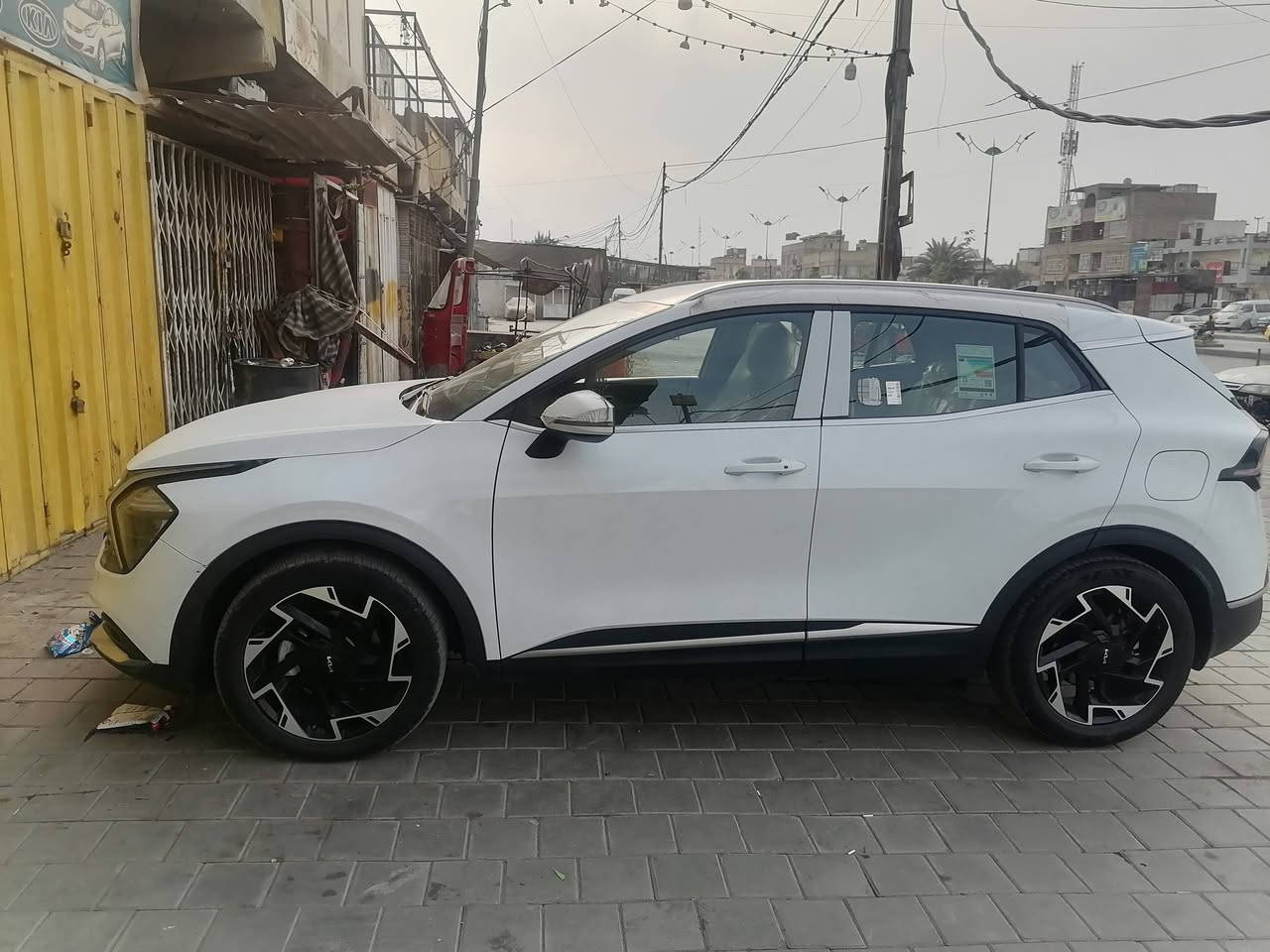 السلام عليكم سبورتج موديل 24  ماشيه ١٤الف كيلو رقم اربيل ام الضمان ٥سنوات
بصمه 

كراسي 2 كهرباء 

كشنات تدفئه 

ستيرن تدفىئه 

شحن واير لس 

مود درايف 

حساس امامي وخلفي 

ويل حجم 19 

لايتات فول ال اي دي 

تايرات شركه وسبير ومنازل  كتلوكات  وبصمه 2  بعده ليبلات شركه 

شاشه كار بلي 

فول تحكم ستيرن 

مري شفط ونظام ترحيب 

3انظمة قياده 

مانع تزحلق

مانع منحدرات 

هاند بريك دكمه

محرك 2000 دوش 

بيهه باب الوره الصدر مفتوح وبي بارد بدون قطره صبغ السياره

السعر ٢٢٥ وبيهه مجال مكان مدينه الصدر

وهاذ رقمي اتصل وتدلل ***********
