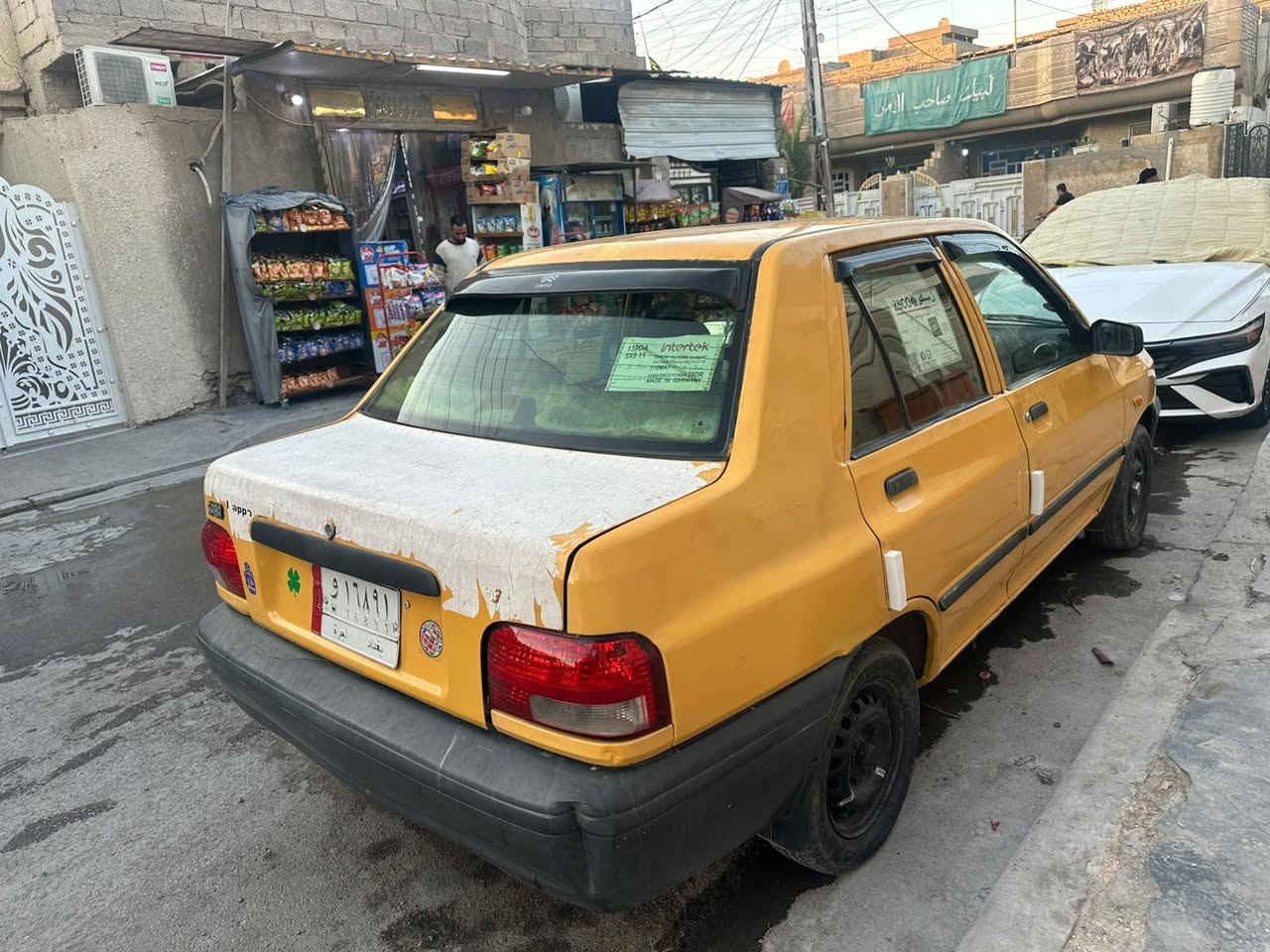 سلام عليكم سياره للبيع سايبه مديل ١٥ كفاله عامه من تبديل وضربه سياره جاهزه من كلشي كهربائيات كله شغاله عام سياره مال جناي وحله من الصور سعر ٢٨  بيه مجال شي قليل مستعجل على بيعته مكاني بغداد الشماعيه الشراي اي خابر عله الرقم ***********
