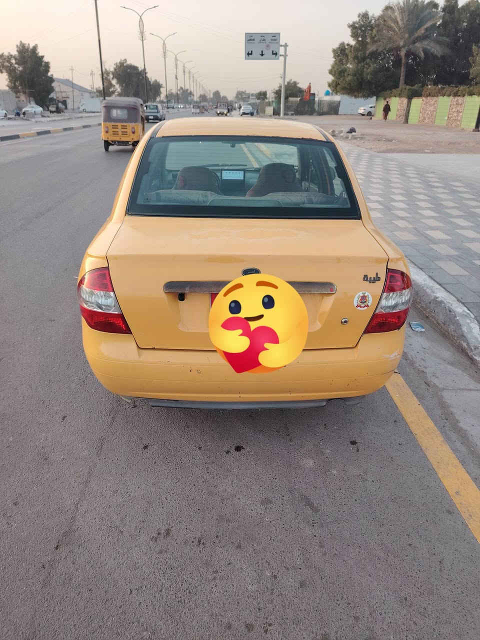 طيبه للبيع موديل 2015 سياره بيها باب السايق مبدل وباب ورا السايق مبدل والدوسه مبدله ومصبوغه صفحه كامله نواقص السياره بوبرنات وكهرباء التبريد تخم تاير جواها وشاشه تاب اصليه وداش كام وكامره داخل السياره سعرها 33ورقه العنوان بغداد التواصل ***********
