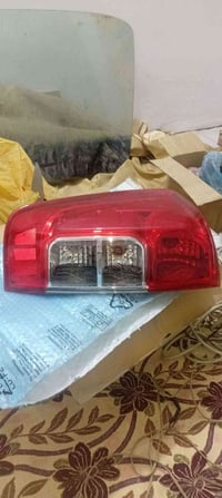 بك لايت تك نيفاره بس ما اعرف يا موديل السعر 25 قفل اصلي شركه مكاني حسي...