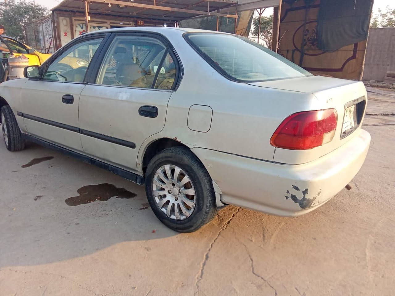 هوندا سيفك موديل ١٩٩٦رقم الماني ديالى السنويه نافذه ٢٠١٩راعيها بخانقين مااندله بيها صوت بالكور ونقص باور ستيرن گير عادي جيد  والباقي شوف العين السعر ١٢ورقه موجود عالواتساب ***********
