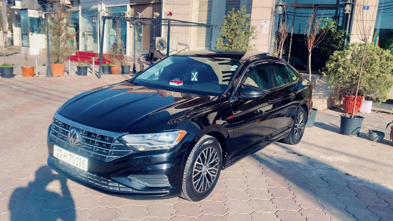 للبيع  
Jetta S/Se/R-Line 2020

‏‎فول مواصفات 

‏‎بجم خلف  كبس بشرط
                                                                     ماشيه78km  وقابل للزيادة

‏‎محرك14 توربو 

‏‎بانوراما - رادار أمامي خلفي مراية - بصمة  

‏‎كشن جلد - تدفئة -- كاميرا 

‏‎شاشة CarPlay - لايت و بكلايت كل بيلادي 

‏‎لايت اوتو - اوتو ستارت ستوب - اوتوبريك 

‏‎نيظام اقتصادي و كومفورت و سبورت 

ويل كب بلادي شركه — تخم تاير جديد 

بانزين ما اديرلها بس سوبر - دهن الرفينول الالماني فقط 

‏‎كير محرك و كهربائية بشرط -

حادث فقط شبر من جاملغ + طخه بالتكمه شبر ونص باب سايق بدون دواخل بدون ايرباك فقط برده وبيها مكانين بارد 
سونار رقم شاصي مرفق بالمنشور
‏‎شاصي و دواخل. بجم كبس شرط

‏‎ رقم  سنويه هزه كله جديد
السعر :145 وبي مجال 
مكان السياره اربيل
للتواصل *********** واتس اب فقط
