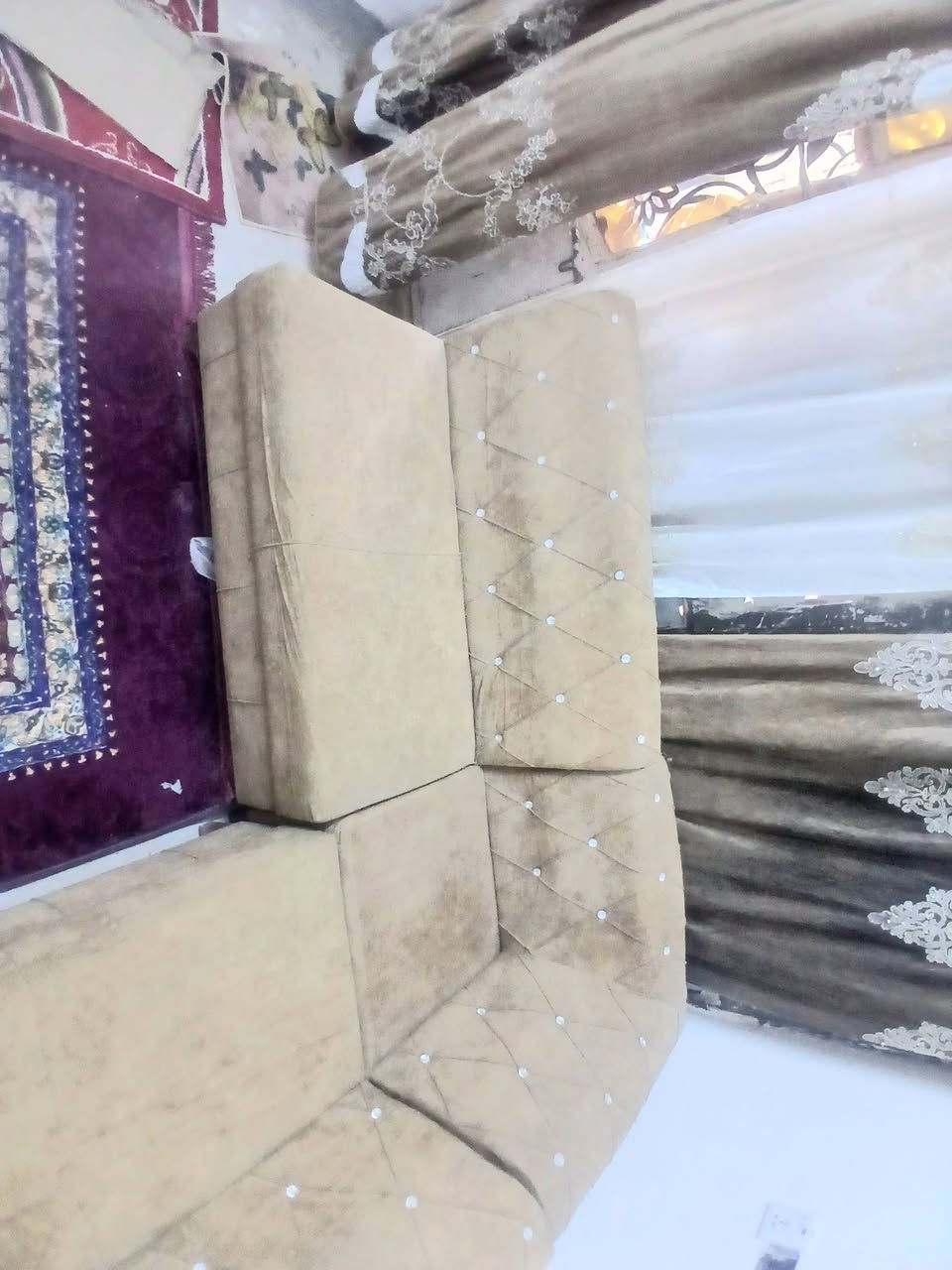 تخم اللبيع ٥مقاعد سعر ١٠٠ قفل شراي يتصل او مراسلة واتساب رقم الهاتف ***********
