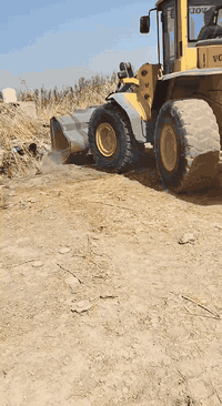 شفل اللبيع فولفو موديل 2010حجم120Fمكينه شرط بلاد تخم تاير ***********
