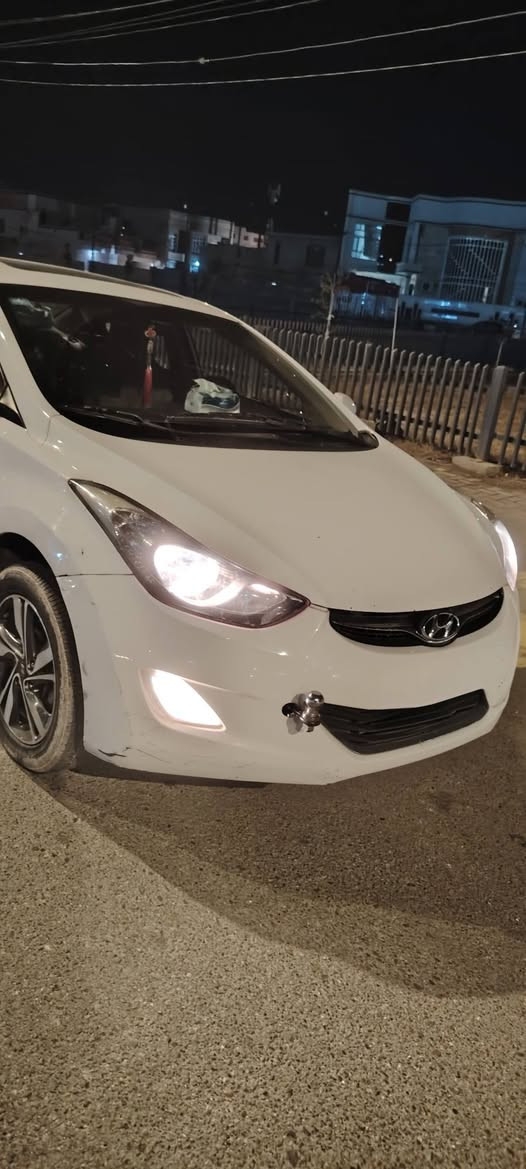 السلام عليكم 
للبيع النتره موديل 2014 خليجي 
ماشيه 190الف 
سلايت 
رقم بغداد 
5ويل كب 
بيه باب تبديل والشخوط الي واضحه بصوره
السعر 130 وبيه مجال
  مكان السياره فلوجه 
للتواصل ***********
