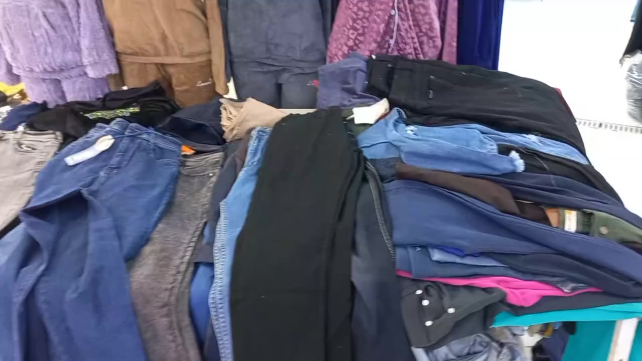 ئام دوو کان پۆشک بۆ فرۆشتان ***********
