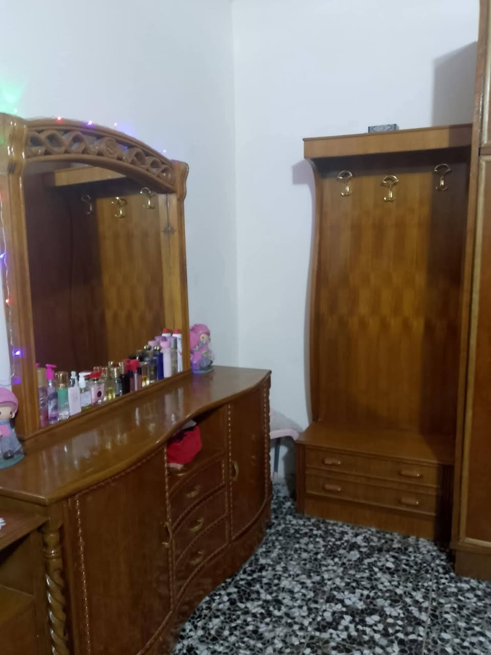 غرفه نضيفه للبيع مابيها اي ظرر عنوان بابل المسيب سعر 800 👈***********
