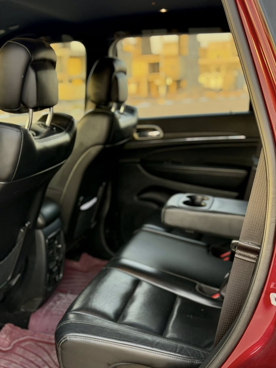 جيب كراند شروكي 
مديل  2022
كلين تايتل 
ماشيه ٣٩.  الف ميل 
فول مواصفات 
رادار امامي 
رادار خلفي
نقط عمياء 
حساسات خلفيه 
حساسات امامي 
ركن تلقائي 
تحديد مسار 
توقف ذاتي 
كشنات تدفئه تبريد 
خزن مموري 
كشنات كهرباء 
تدفئه المقاعد الخلفيه 
دمام في الصندوق الخلفي 
صندوق خلفي كهربائي 
اشاره بالمري
لايت لد ابو النشره 

السياره حرفياً بحالت الوكاله ونادر متلكه سياره لمتدد بهاي الكميه من الموصفات السياره ماعده الفتحه السياره رقم وهزه جديده تحويل ثاني يوم بأسمك 
للاستفسار 
رقم /***********
