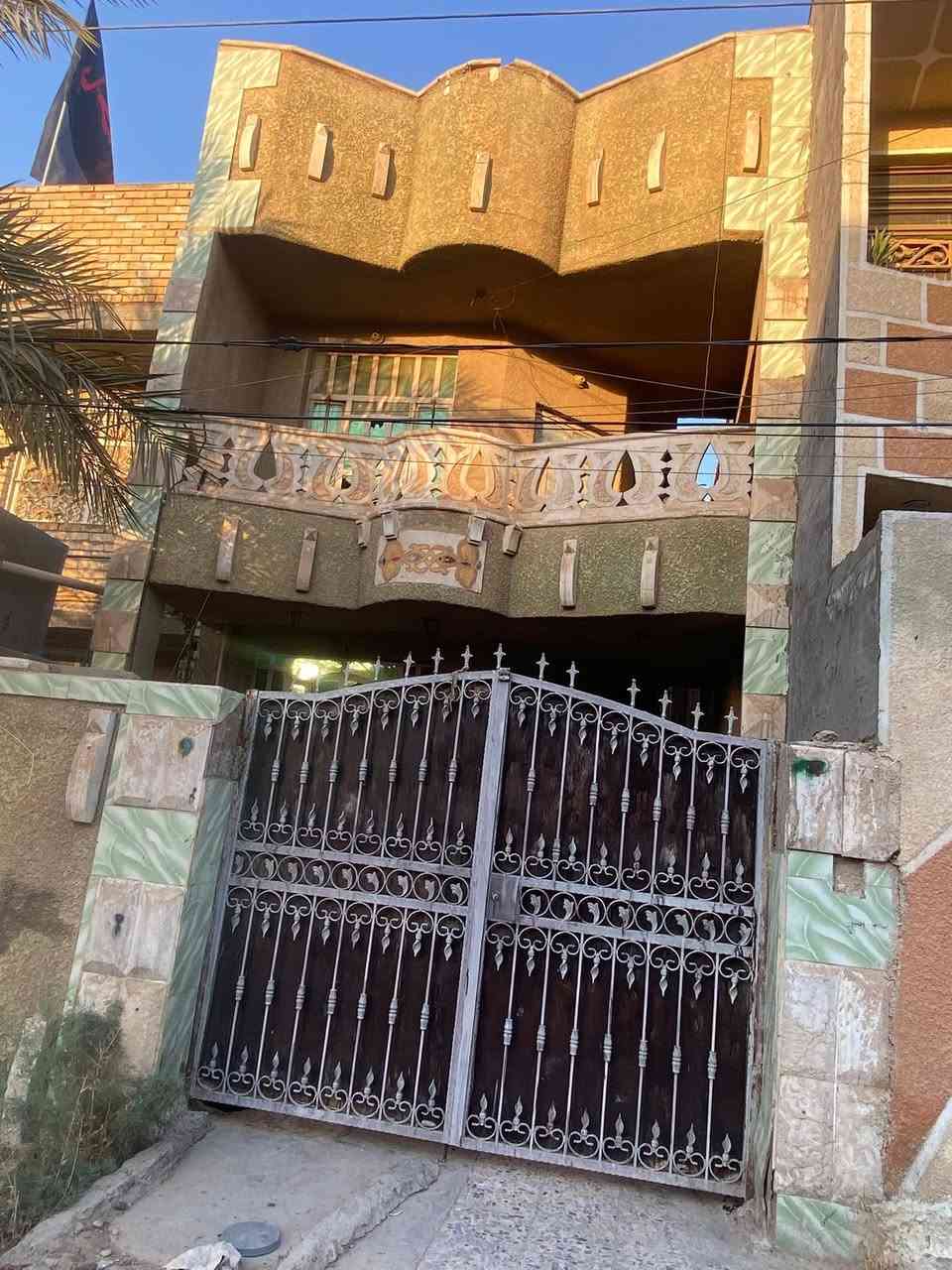 دار للايجار 
في منطقة الانتصار 
يحتوي 3غرف نوم
***********

