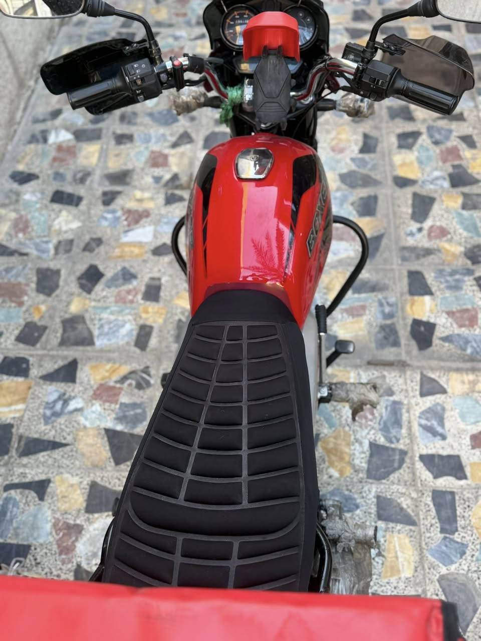 السلام عليكم للبيع دراجه بوكسر موديل 2023 دراجه جديده وما ناقصه شي بسمي تحويل ثاني يوم جديده كشن طبي منزله من الشركه بيدي معروضه 3150 وبيه مجال مكاني بغداد رقمي ***********
