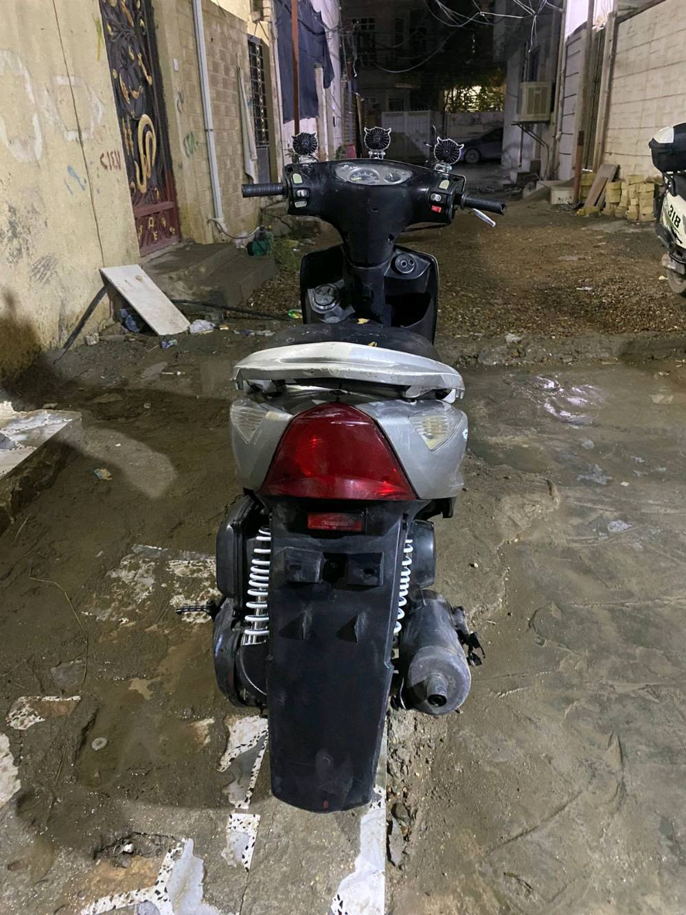 ‏ماكس ثعلب 140 للبيع
الدراجه مگطوع بيها زنجيل  يعني تبدل زنجيل وتشتغل نكره سلف
اوراق كامله منفيست واسويلك مكاتبه بيها
الدراجه بلاديه قطعه تجاري مابيها وشرط الختم واحد 
دبل اشاره شغال لايت بك لايت شادلها لايتات اضافي بومه عالي وناصي ثلجي واصفر وسكن بيهن
الدراجه بلاديه بمعنى الكلمه بس الدبلات الخلفيه تجاري 
السعر 350 وبيها مجال
العنوان بغداد الكاظميه الطي  
استفسار واتساب او رصيد او تعلق واردلك خاص
 ***********
