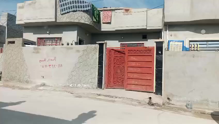 عروضات مكتب صكر الهاشم العقارات
بيت للبيع حي الزيتون 
المساح 150متر
 البيت كامل فول
السعر 65مليون وبي مجال 
الاستفسار على الرقم 
***********
***********
