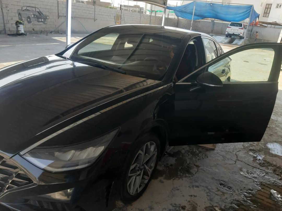 سلام عليكم ورحمة الله وبركاته
سوناتا موديل 22 مكينه 2500 أربيل
فول عدا الفتحه
 بأسم شركة عندي وكاله عامه مطلقه
حادثها كلش حلو جاملغ وبنيد الركن مقابل عكس السايق رقم الشاصي موجود بالصور
السعر ١٦٠ بيها مجال بسيط للاستفسار ***********

***********
