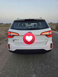 سورنتو ٢٠١٥ خليجي 6 سلندر 7 راكب  فول مواصفات واحد على واحد مكينه كير ...