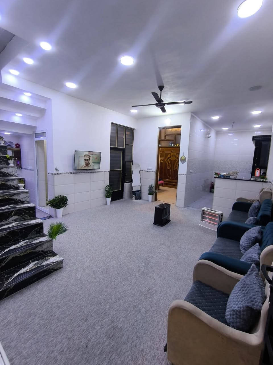 يا الله 

السلام عليكم أحبتي الكرام 

بيت للبيع واقع حال مشمول بالتطويب المساحه (150) متر 

1 - البيت يتكون من طابق واحد بناء حديث 

2 - البيت يتكون من أستقبال و غرفة وصالة و مطبخ

3 - العنوان بغداد البحث العلمي قريب على الشارع العام جدآ 
المراكز الصحية حي النصر وحي البتول و المدارس قريب على البيت 

للأستفسار التواصل عبر الخاص - #دلاليةـالوسيط


**إذا كنت صاحب هذا الإعلان وتريد حذفه لأي سبب، رجاءا أرسل رسالة إلى الدعم الفني**