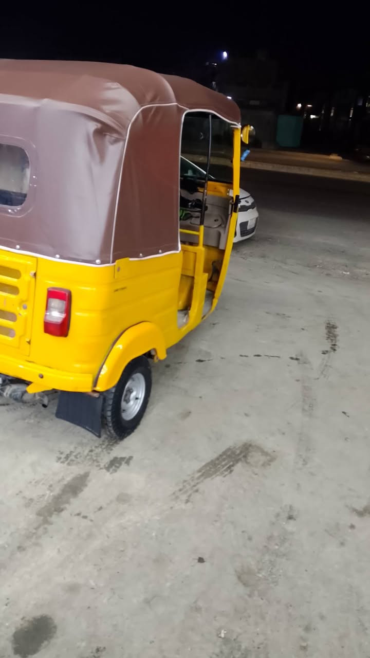 سلام عليكم تكتك الببع مديل 2019  اوراق مصطفى  شرط ترقيم بيه ضربه بلصفحه ومعمره دوس ومكينا خير من الله كهربائية كله شغاله   عنوام بغداد  والاستفسار  رقم ***********
